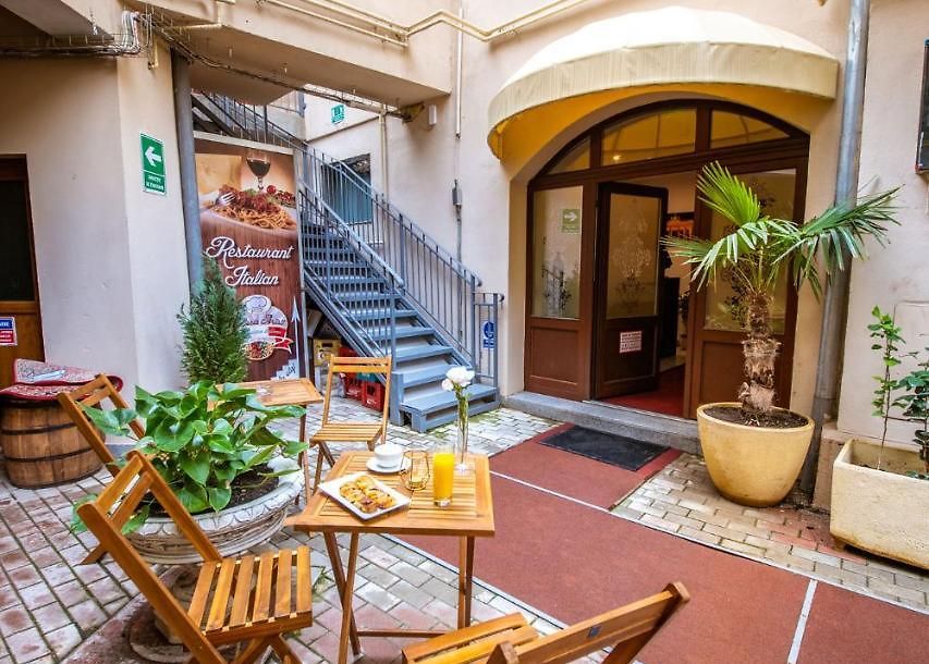 Bucharest Boutique By Jullie